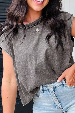 Relaxed mineral wash cotton tank top with a crew neck and raw hem.