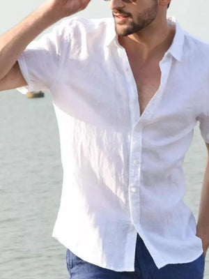 White linen resort shirt, short sleeve, buttoned, relaxed fit