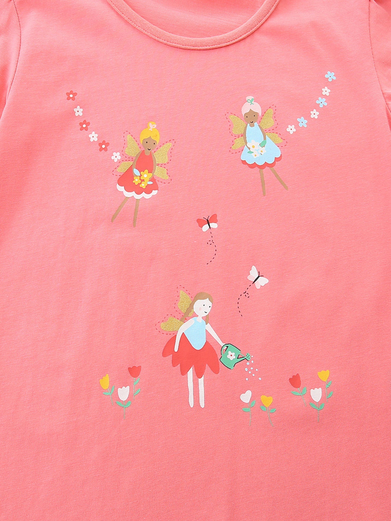 Coral t-shirt with fairy and butterfly print, short sleeves, round neck.