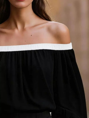 Off-shoulder Ruched Top in Black, fit detail