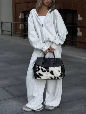 Oversized Zip-up Hoodie And Wide-leg Pants Set in Brown, fit detail