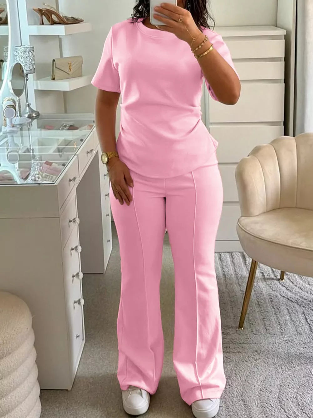 Round Neck Short Sleeve Top And Pants Set in Pink Purple, model styling view
