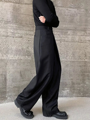 Men's Pleated Wide-leg Pants in Black, side view