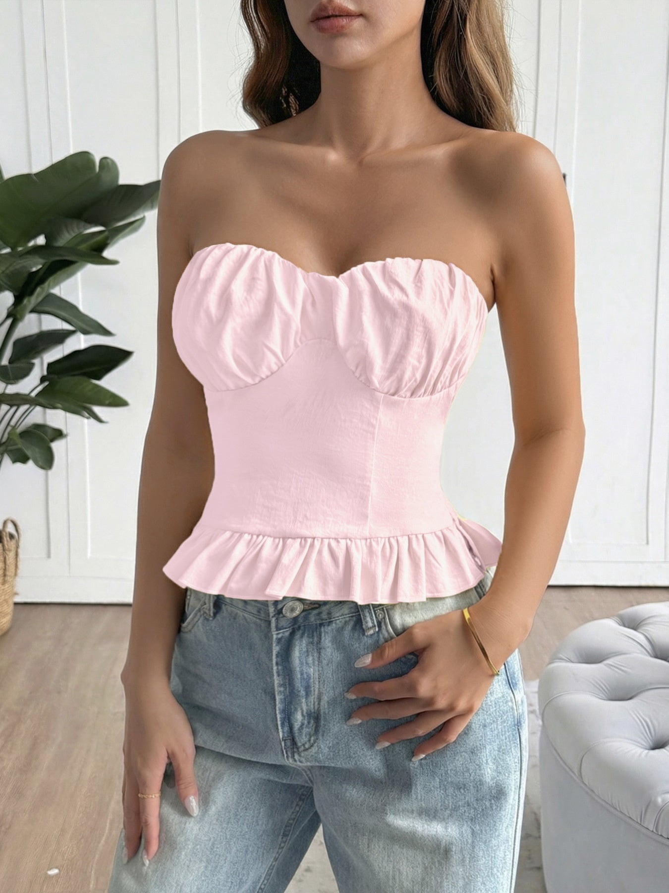 Pink ruffled hem strapless tube top with sweetheart neckline