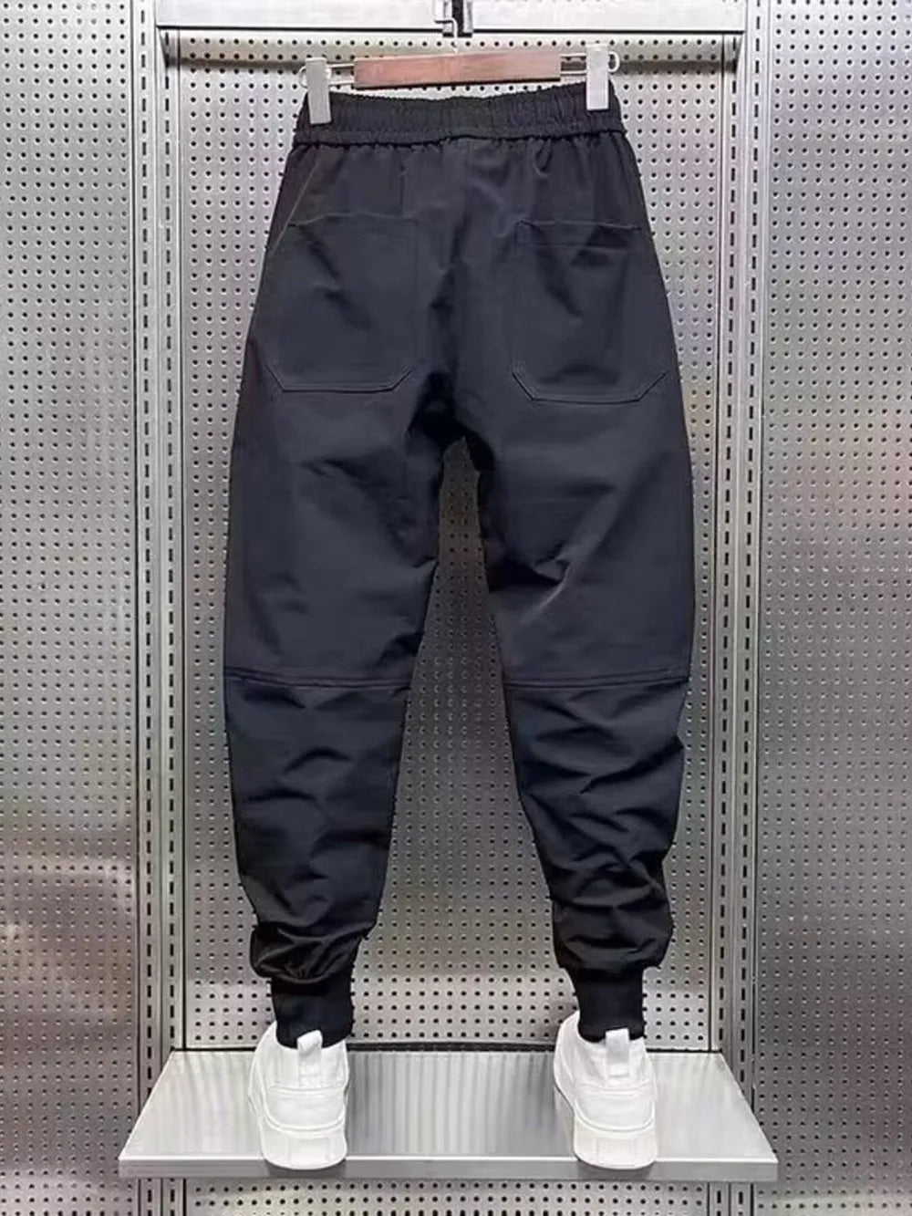 Men's Plus Size Drawstring Loose Fit Joggers, model styling view