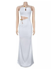 100% polyester Care instructions: Machine wash cold maxi dress in Black with fitted silhouette
