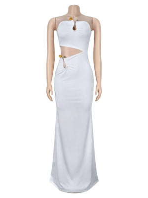 100% polyester Care instructions: Machine wash cold maxi dress in Black with fitted silhouette