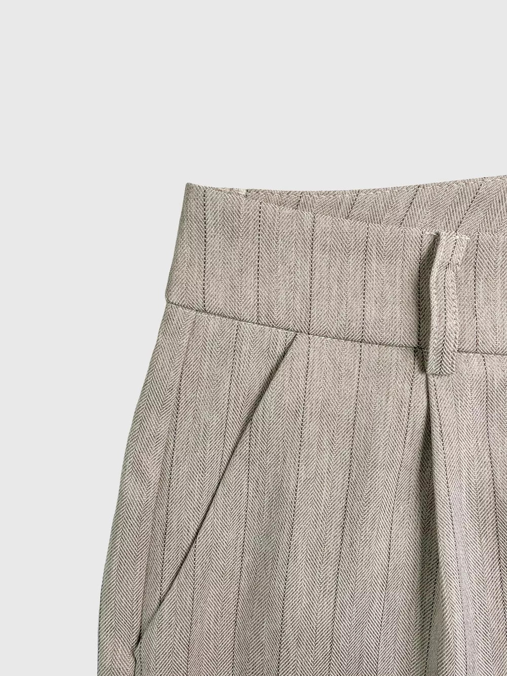 Camel wide-leg pants with herringbone pattern and pleats