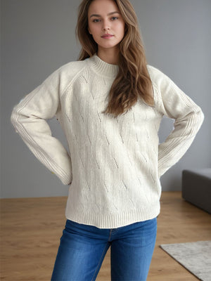 Cream textured knit raglan sleeve pullover sweater with diamond pattern detail