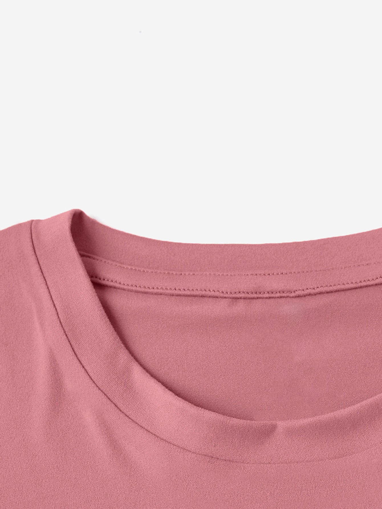 Dusty Pink t-shirt with crew neck and detailed stitching.