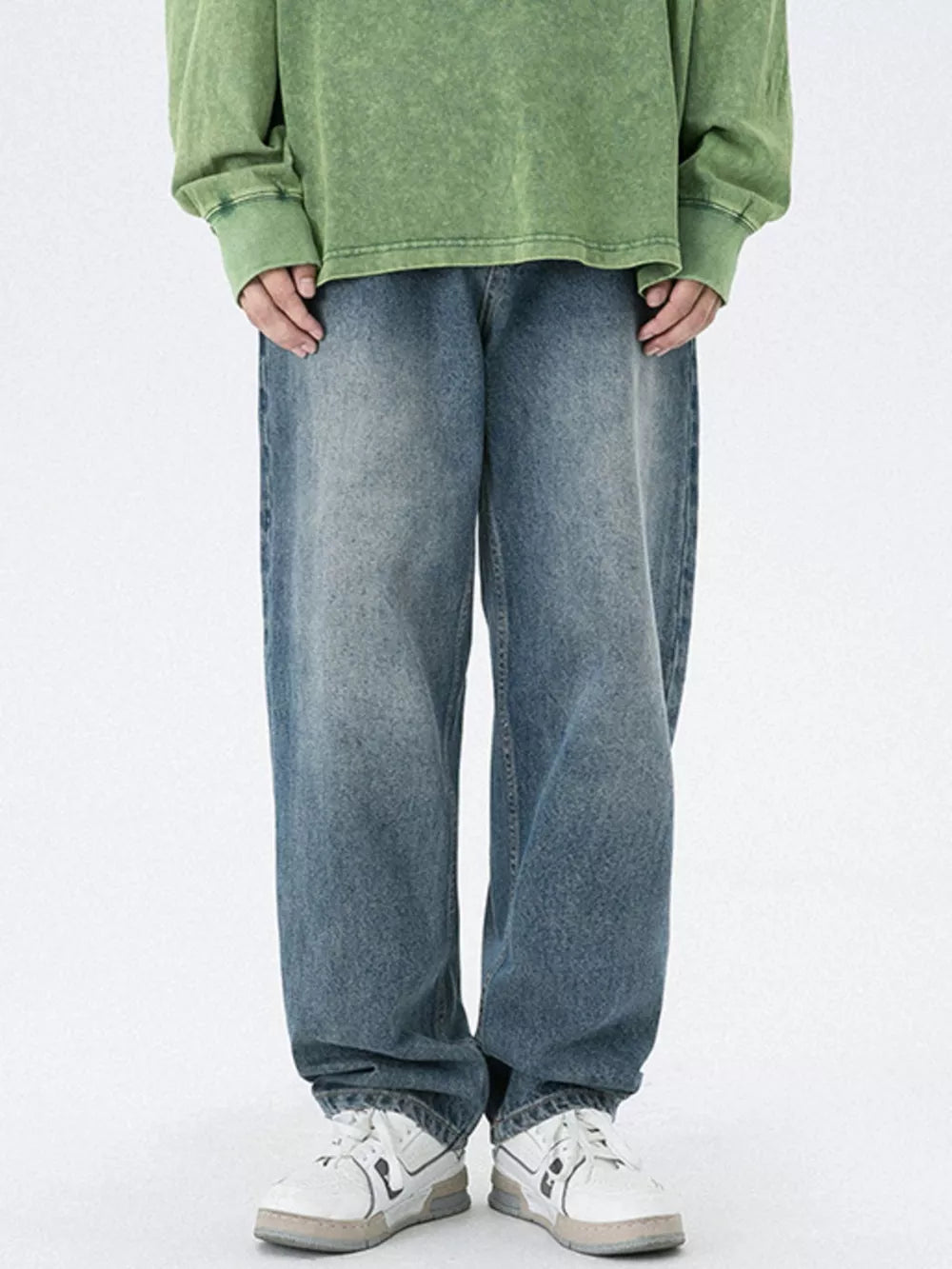 Men S Vintage Wash Relaxed Fit Jeans in Black, close-up detail