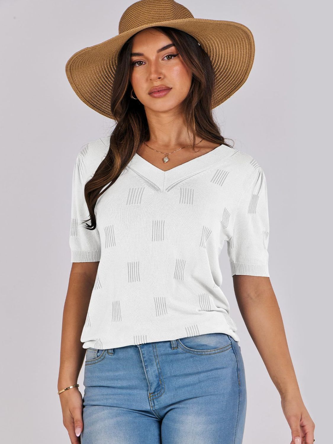 White textured stripe knit v-neck sweater with short sleeves