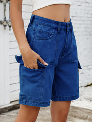 Utility denim bermuda shorts in dark blue with cargo pockets and a relaxed fit.