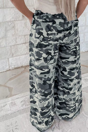 Casual camouflage drawstring waist pants with pockets