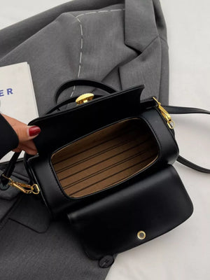 Pu Leather Flap Crossbody Bag in Pink, fit detail