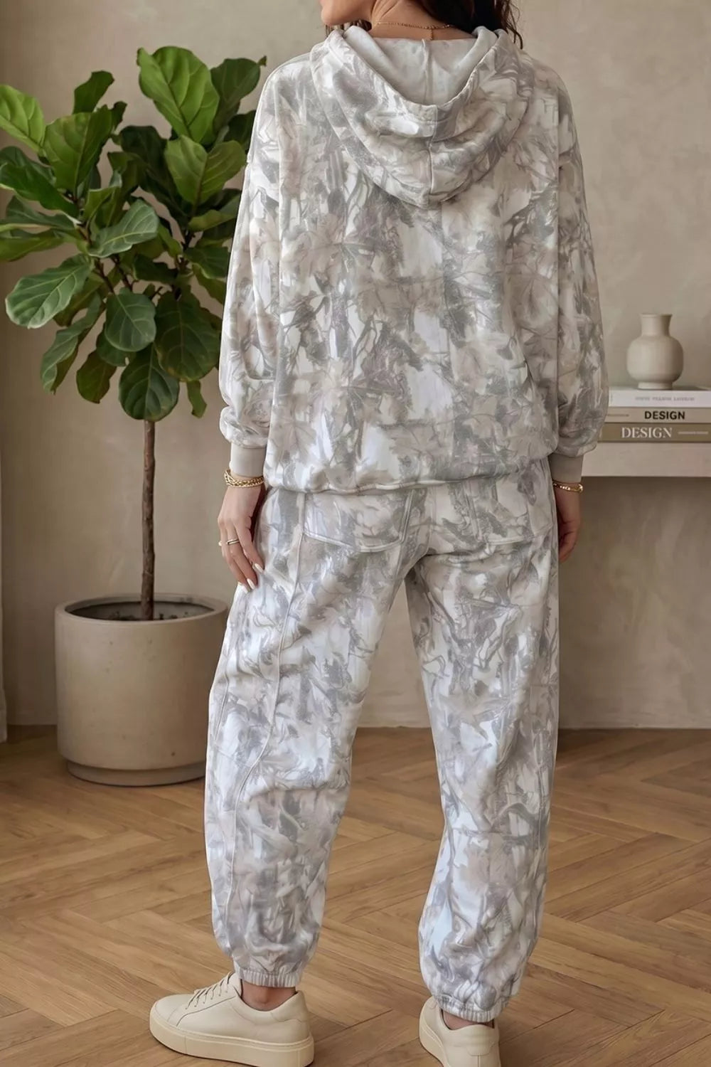 Multicolour Abstract Print Long Sleeve Pant Set in Light Gray, alternate angle