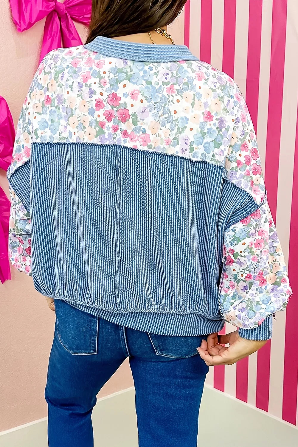 Multicolour Floral Print Round Neck Shift Top, model styling view