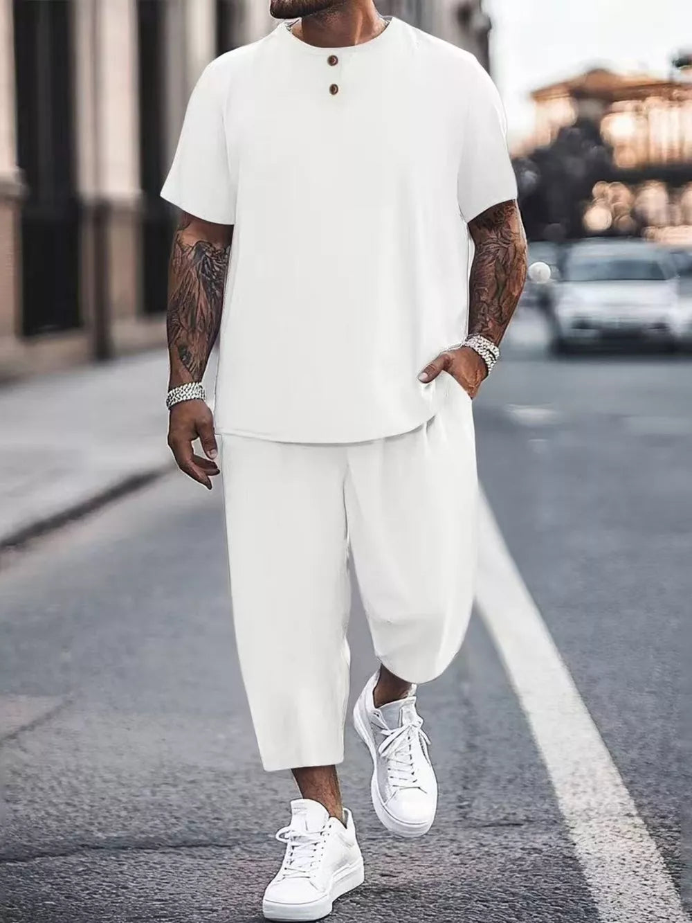Men's Plus Size Casual Short Sleeve Top And Pants Set, close-up detail