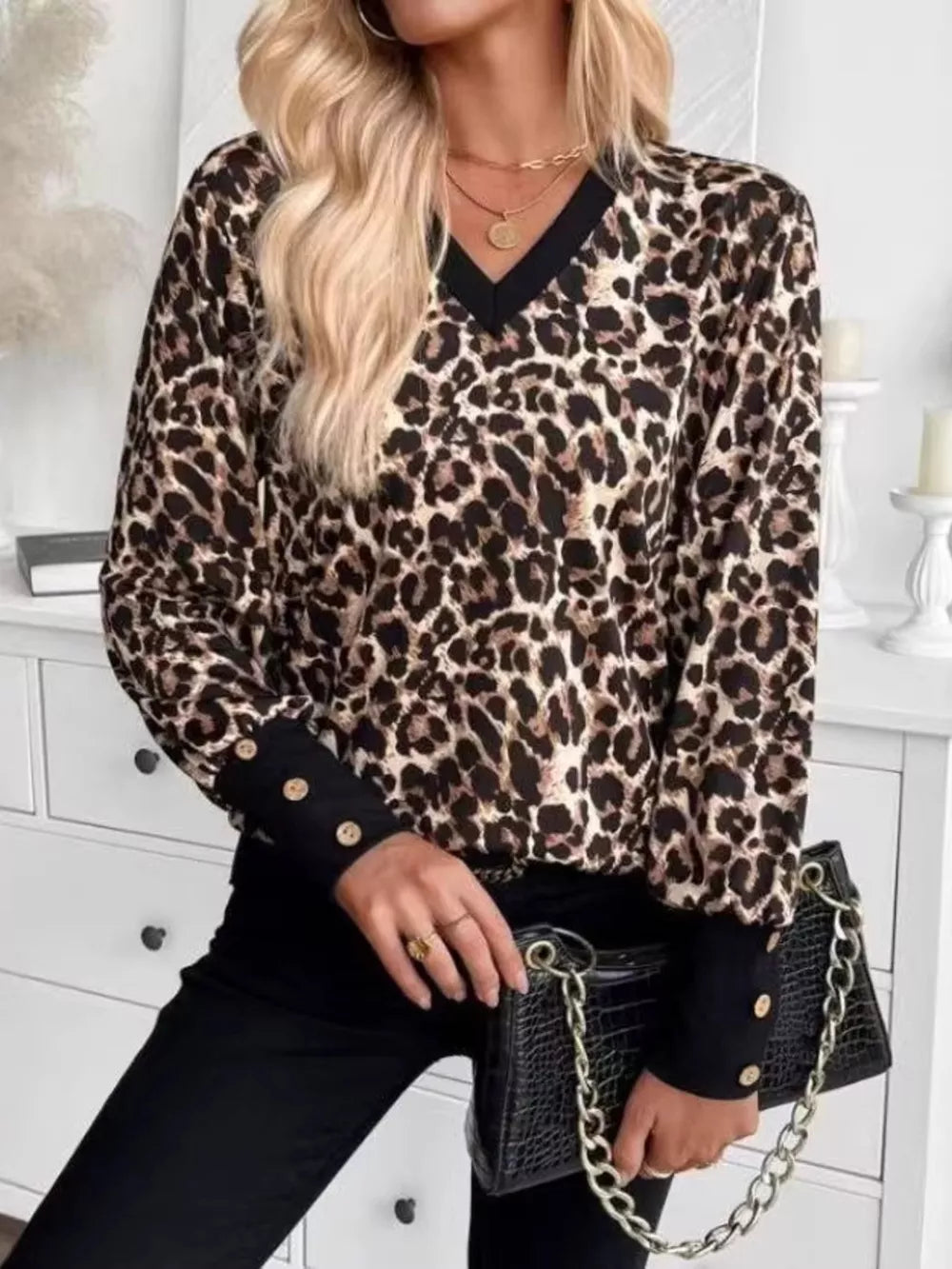 Printed V-neck Long Sleeve T-shirt in houndstooth, front view