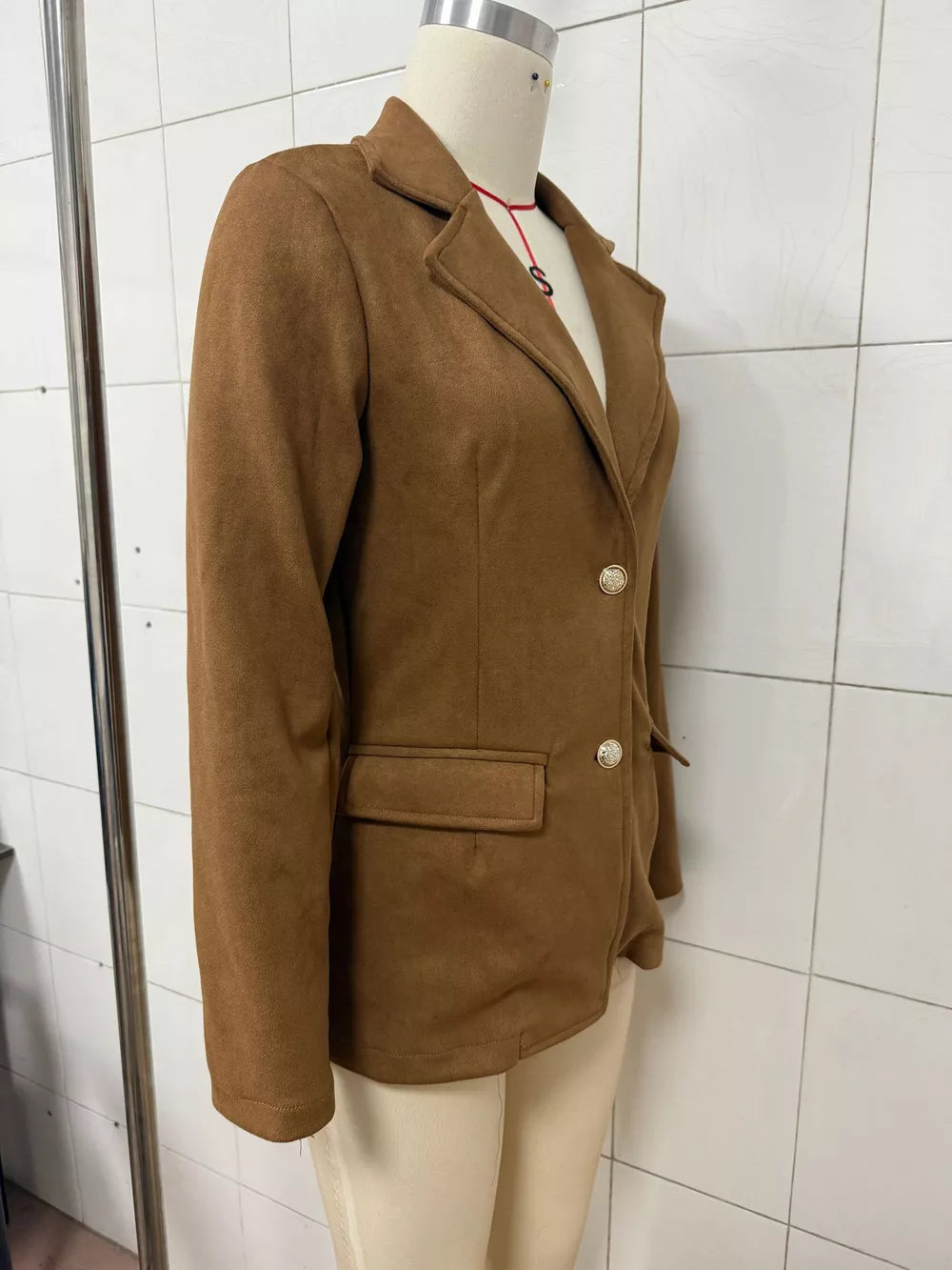 Single-breasted Lapel Collar Blazer in Brown, model styling view