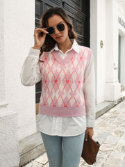 Argyle knit vest in blush pink with heart motif, v-neck, acrylic.