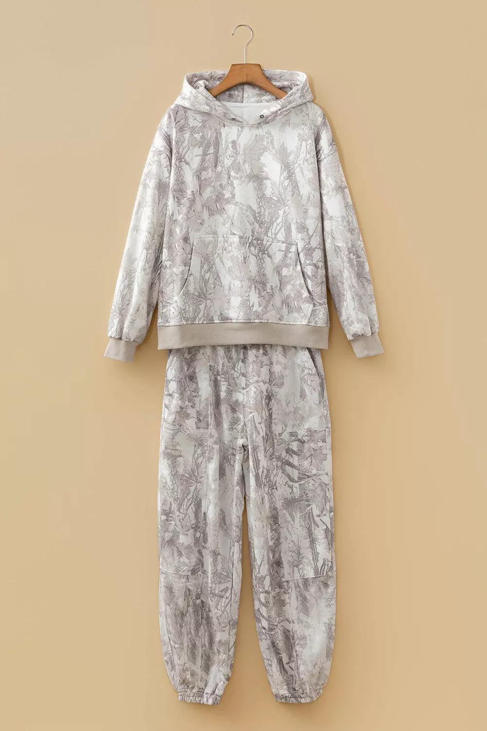 Multicolour Abstract Print Long Sleeve Pant Set in Light Gray, fit detail