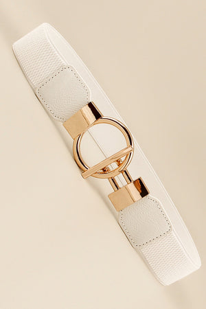 White elasticated ring buckle belt with gold-tone hardware and faux leather details.