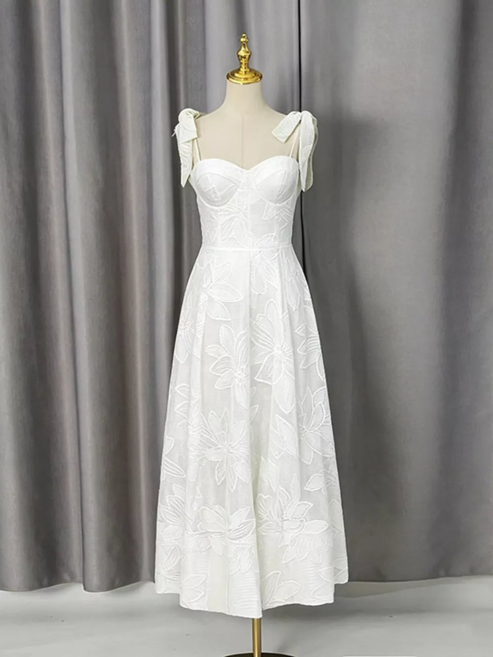 Sweetheart Neck Tie-strap Dress in White, view 15