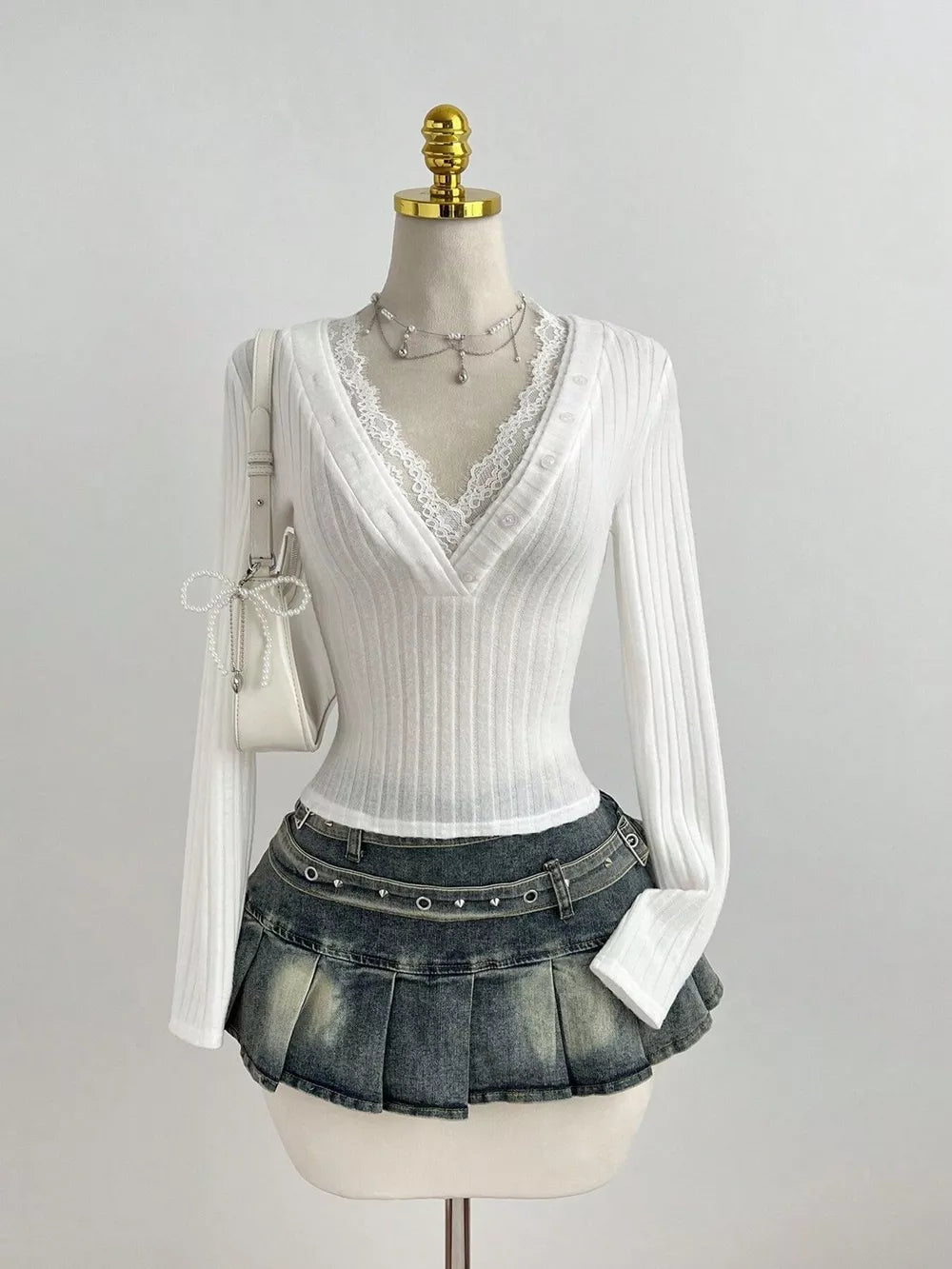 V-neck Lace Trim Ribbed Knit T-shirt, front view