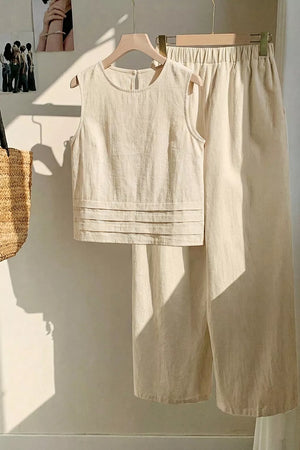 Sleeveless Top And Wide-leg Pants Set in Moss, close-up detail