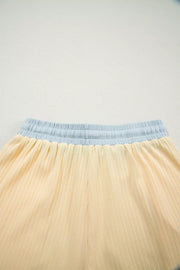Color block ribbed shorts with light blue elastic waistband