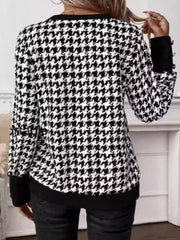 Printed V-neck Long Sleeve T-shirt in houndstooth, alternate angle