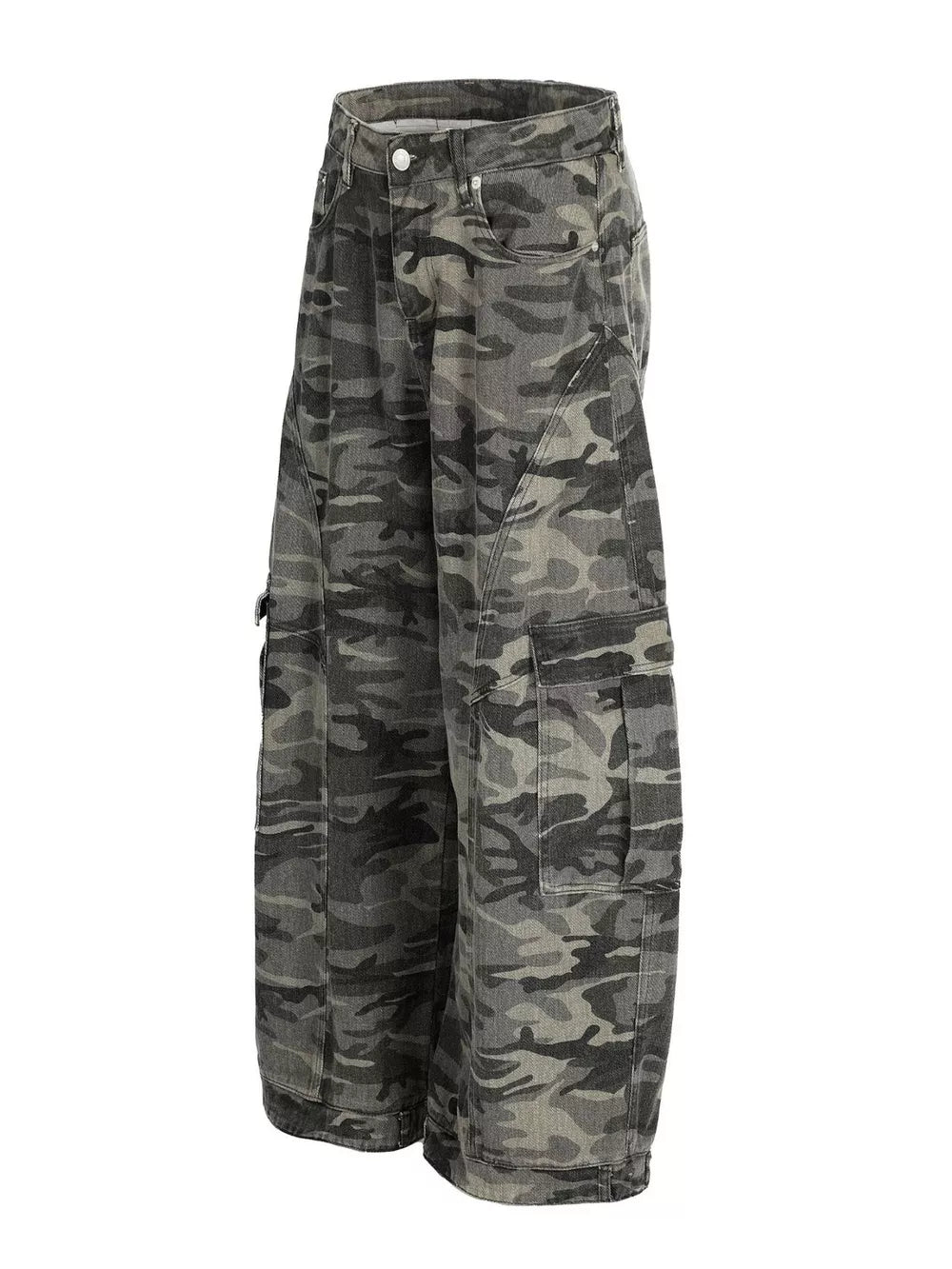 Men's urban camouflage cargo pants in cotton with multiple pockets and a relaxed fit.
