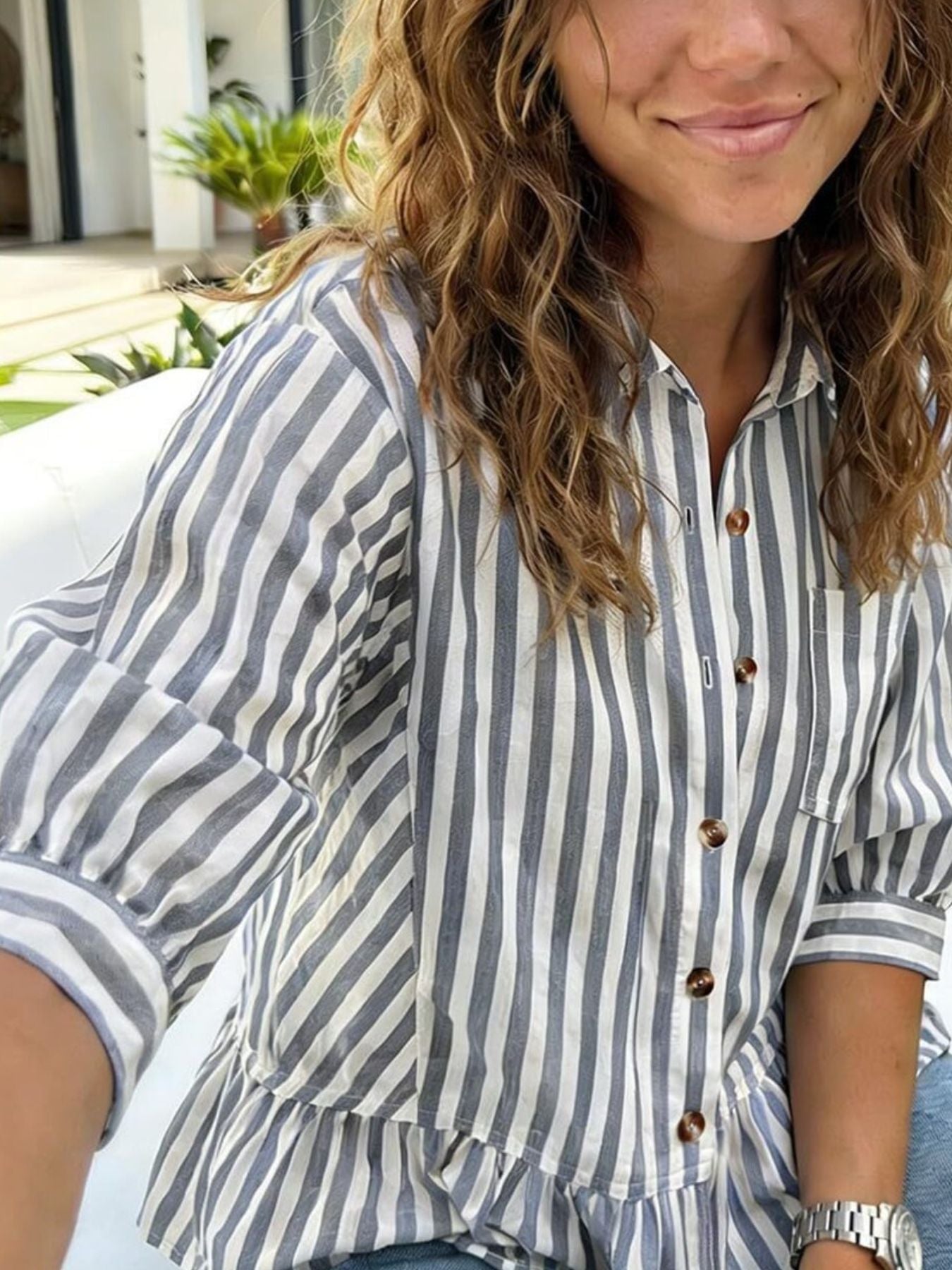 Button-down shirt with ruffle hem in blue and white stripes, 3/4 sleeves