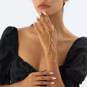 Elegant 18k Gold-plated Chain Bracelet With Rhinestones in Gold, front view