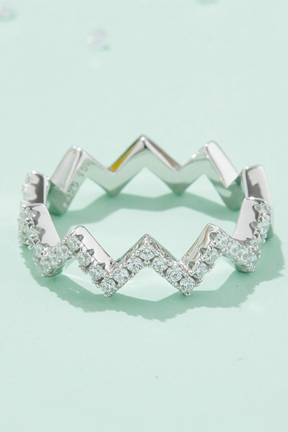 Silver zigzag ring with pavé moissanite stones