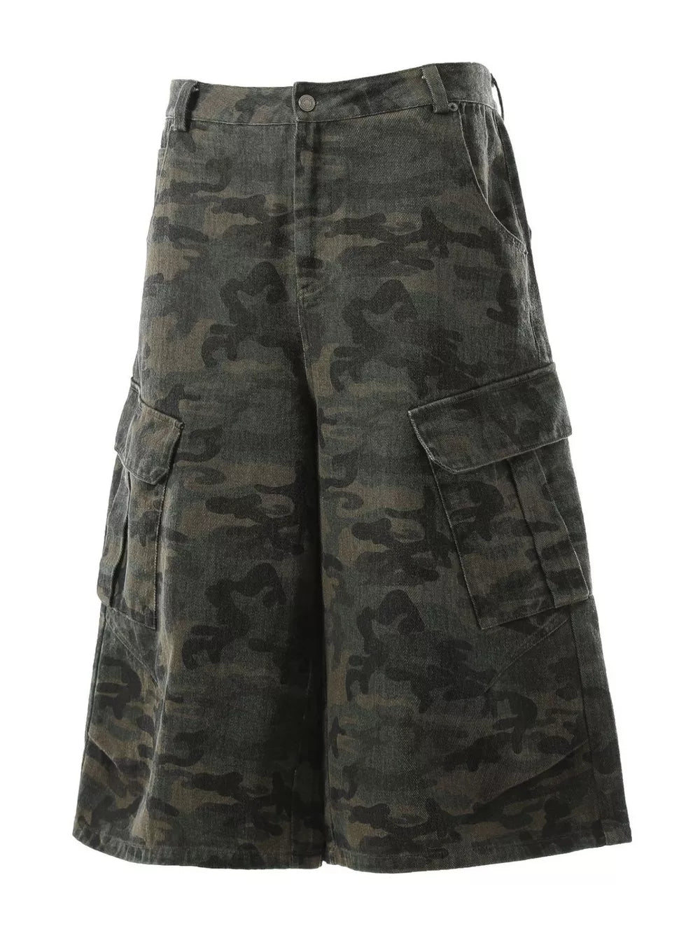 Men's Camouflage Cargo Capris in Green Camouflage, side view