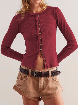 Ribbed button-up second-skin top in Rust with round neck and long sleeves.