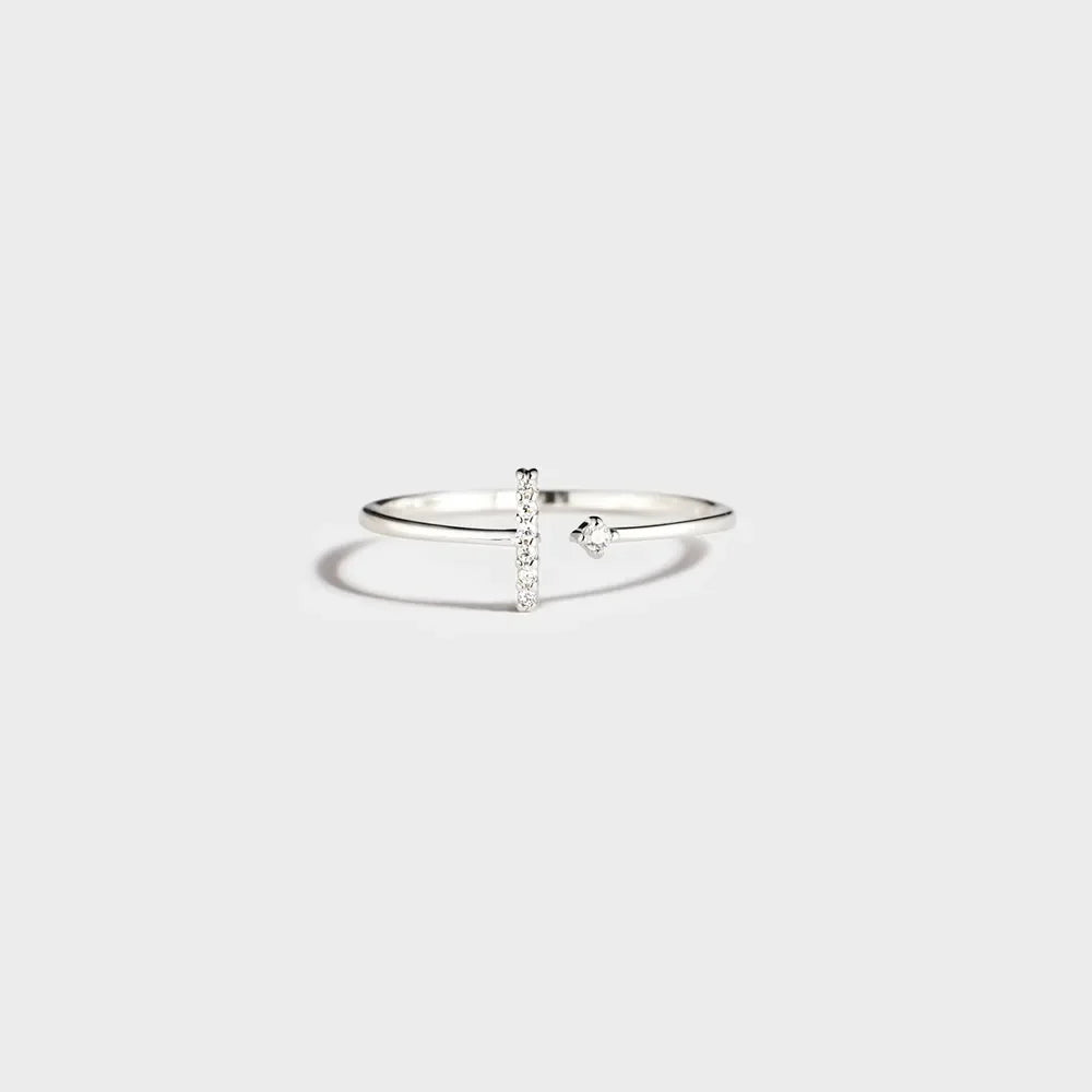 Silver bar and dot ring with pave detail