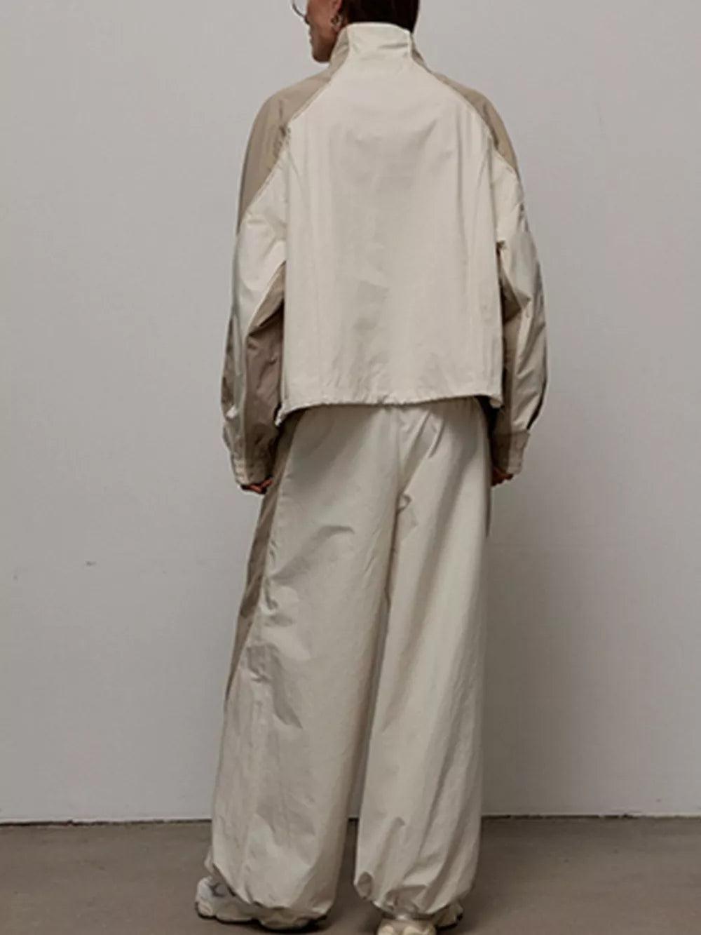 Color Block Zip Up Outerwear And Pants Set in Grey, fit detail