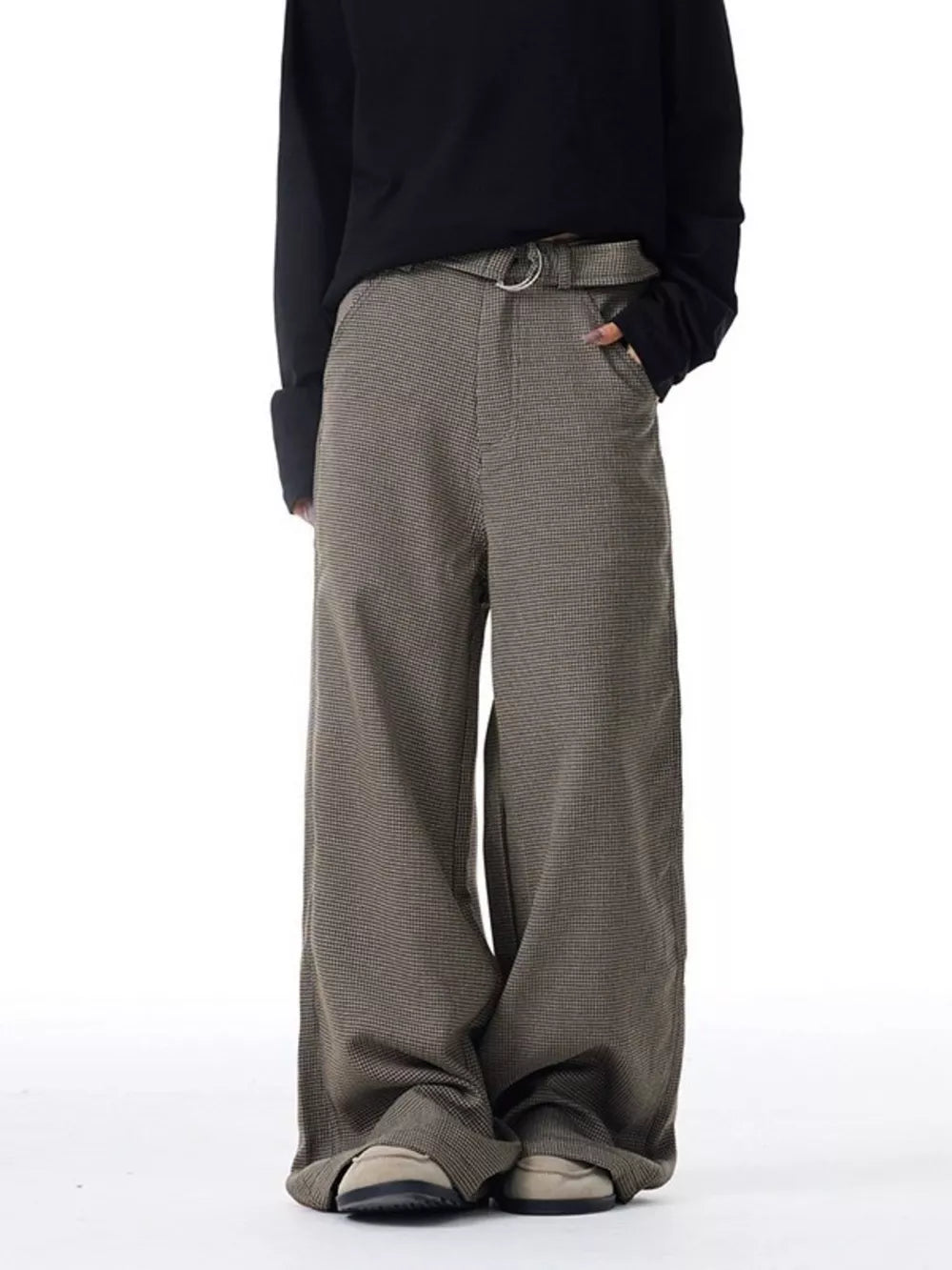 Men's wide-leg sweatpants in brown check with pockets and a belt.