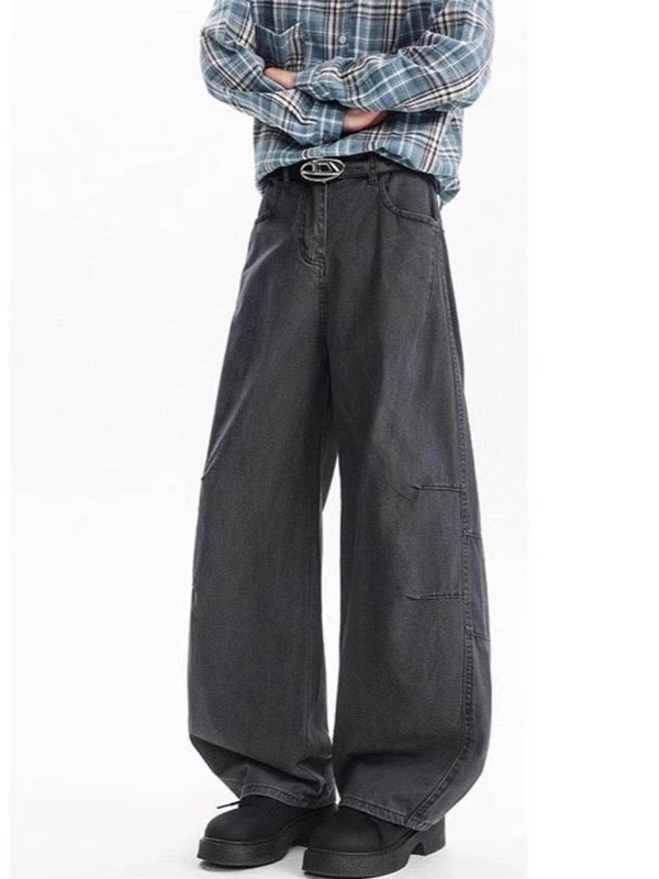 Belted wide leg jeans in dark gray cotton with a relaxed fit.