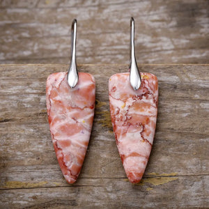 Glitter Vein Stone Drop Earrings in gold/burnt coral with unique veining.