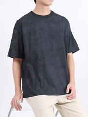 Men's relaxed fit t-shirt in Carbon Gray with a washed effect.