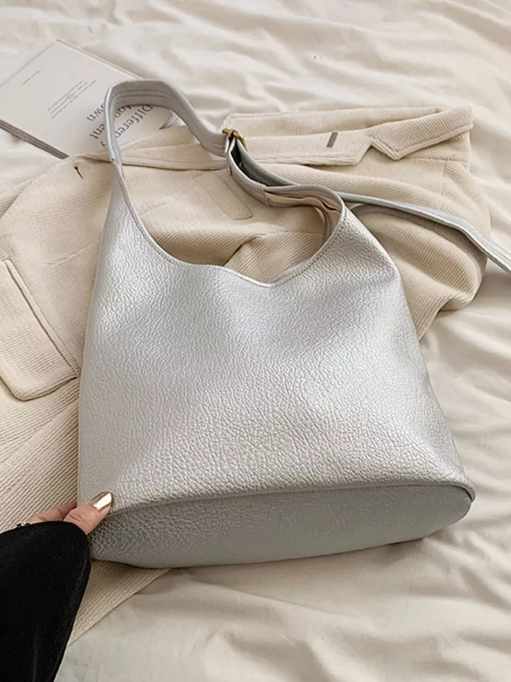 Silver textured pu leather shoulder bag with adjustable strap