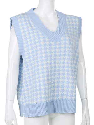 Houndstooth knit V-neck tank top in light blue and white, with ribbed trim.