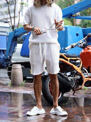 White ribbed drawstring shorts with elastic waistband