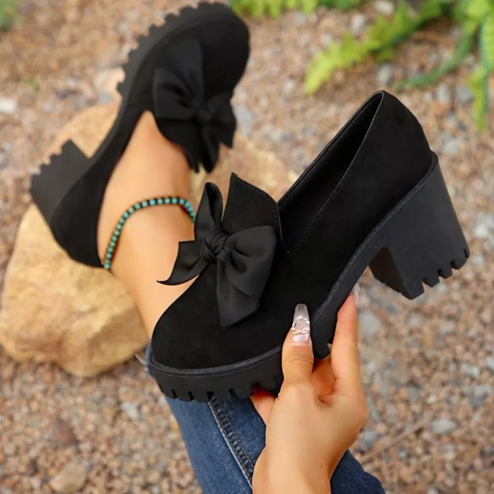 Round Toe Block Heels Pumps in Black, model styling view
