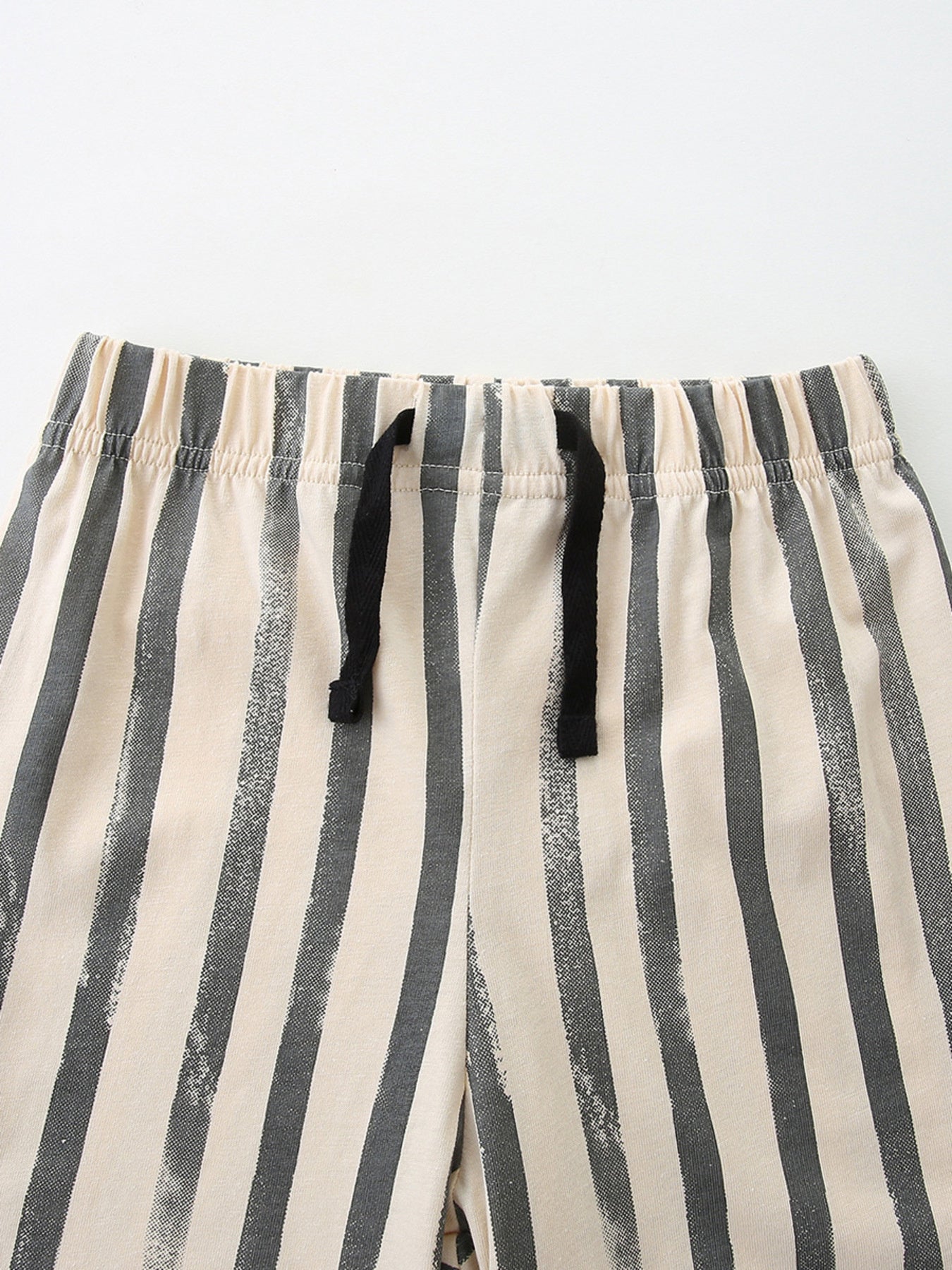 Baby striped shorts with elastic waistband and drawstring