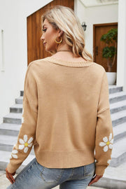 Camel knit cardigan with daisy embroidery on sleeves, crew neck, acrylic material.